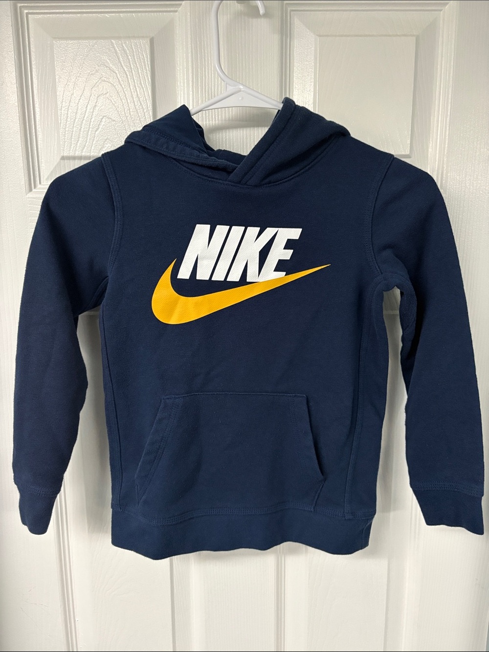 Nike Boys Navy Hoodie with Yellow Swoosh size 6/7